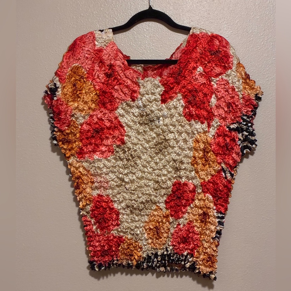 Vintage Floral Crinkle Top, 90’s Popcorn Top -Silk Blend, One Size